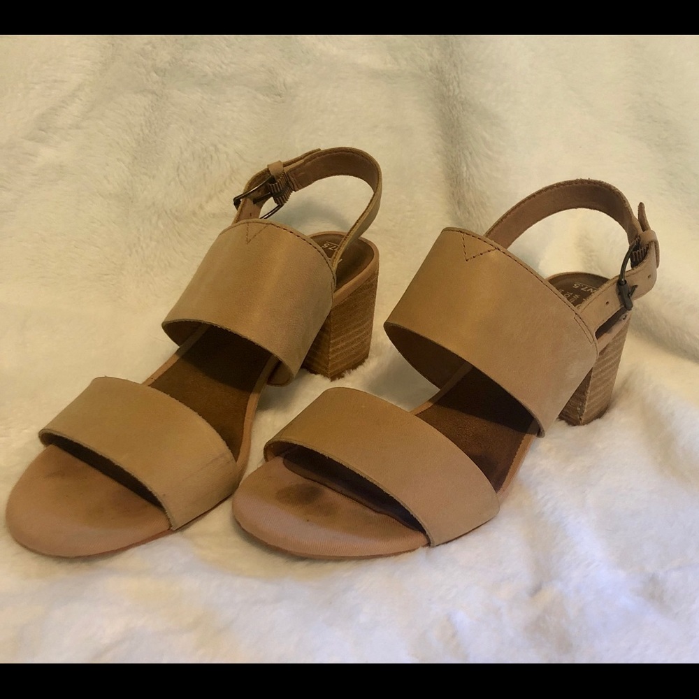 TOMS Poppy Leather Sandals in Honey